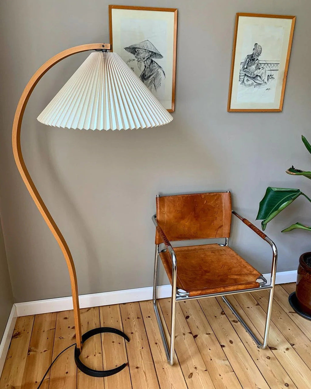 Caprani Floor Lamp