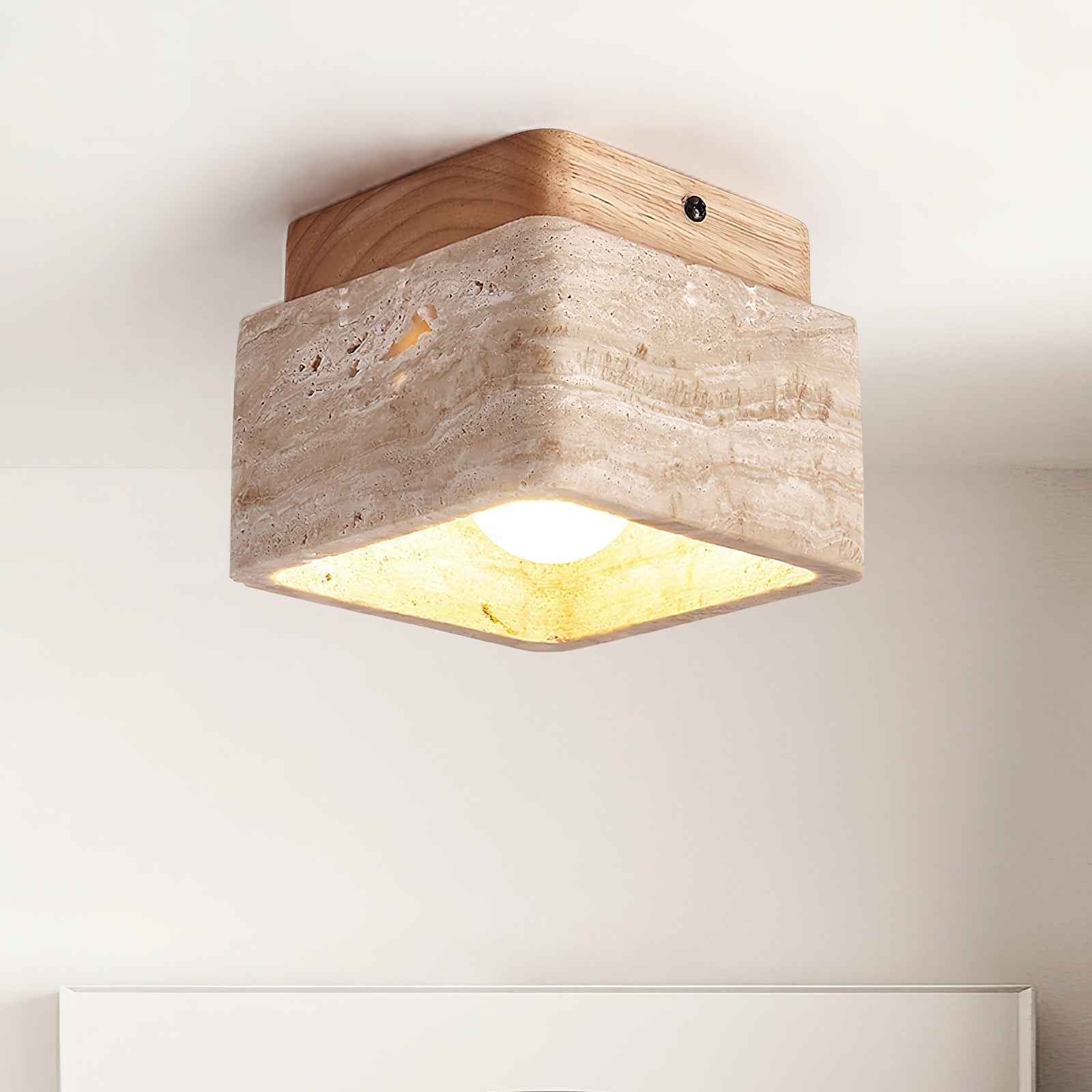 Karo Plafond- of Wandlamp | Travertin & Houten Basis, Compact Design