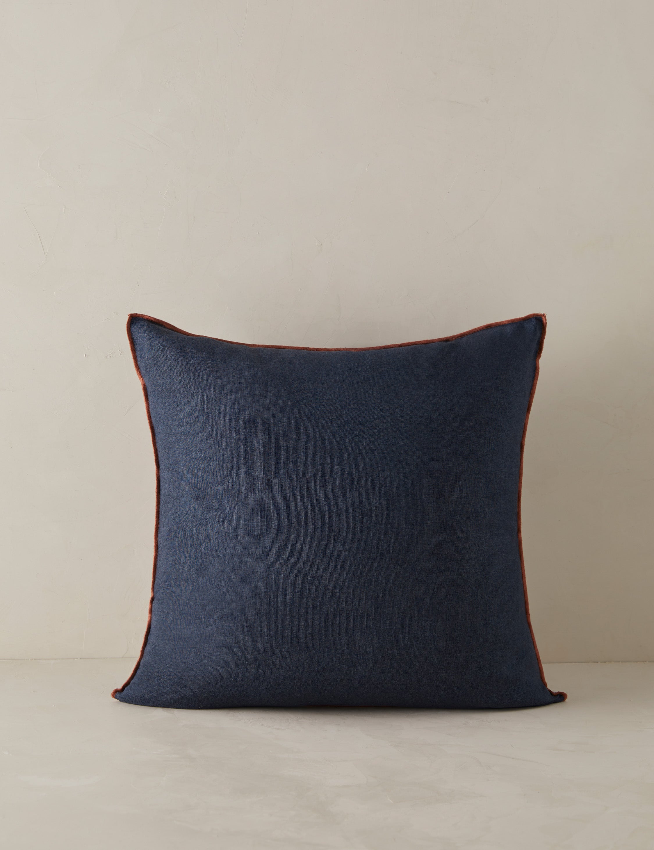 Cleo Linen Pillow | Contrast Piping, Two-Tone Design