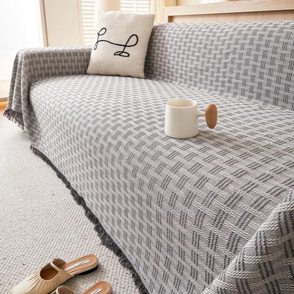 CasaSerene: Sofa Cover in Geometric Pattern Made of Brushed Microfiber with Quilted Structure – for Sofa & Living Room