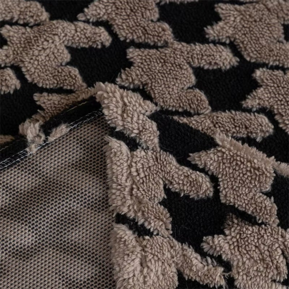 CavalliLoom: Elegant Microfiber Couch Cover with Houndstooth Design & Protective Function – for Sofa & Living Area