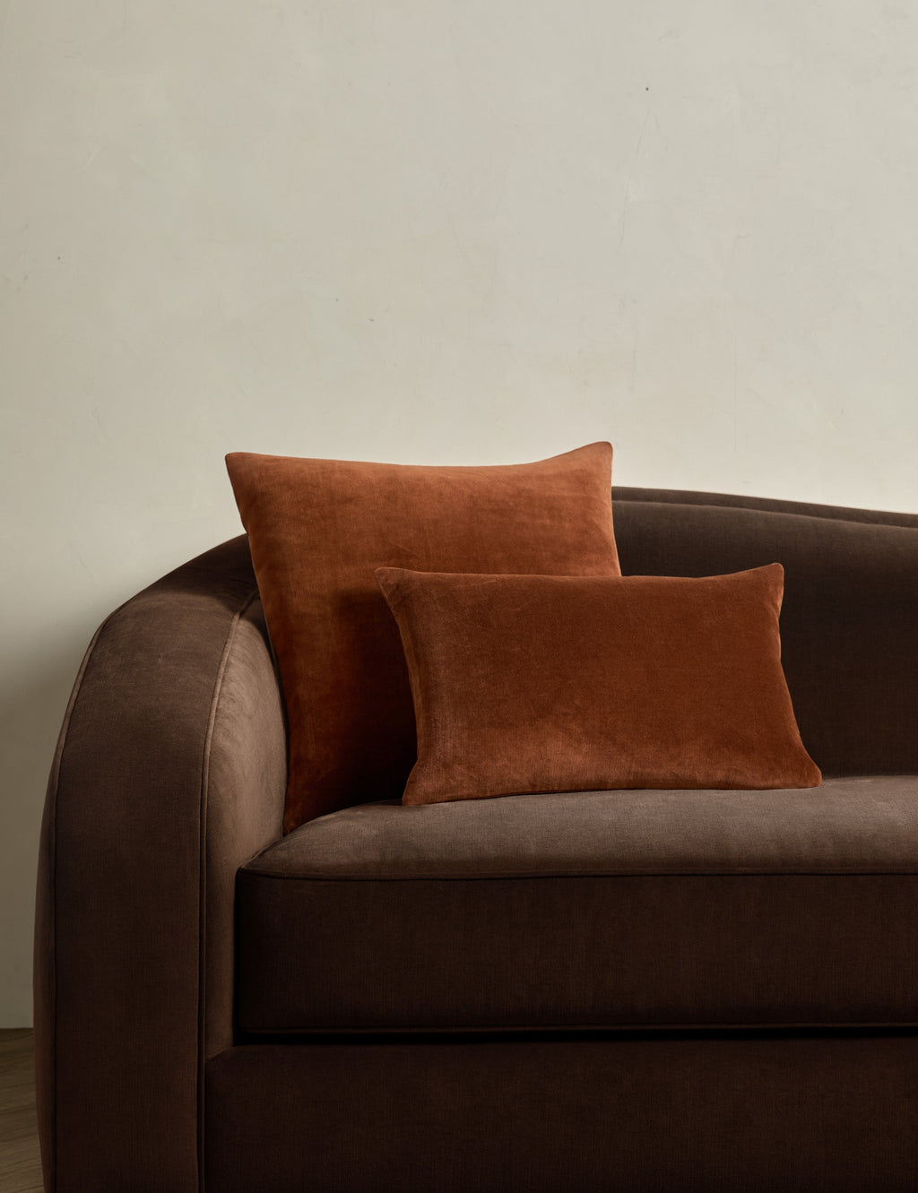 Bela Velvet Pillow | Luxurious Texture, Elegant Finish