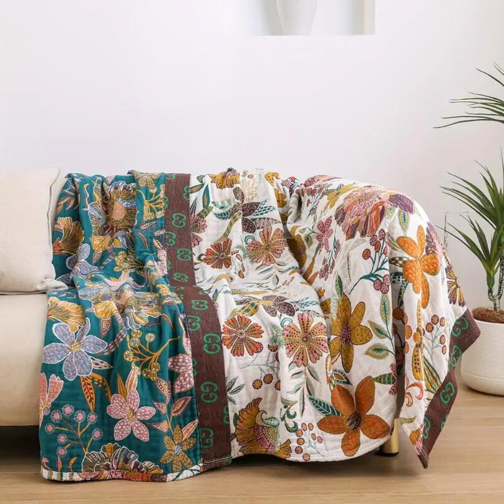 CharmBloom: Floral Cotton Blanket with Decorative Pattern & Easy-Care Material – for Bed & Living Area