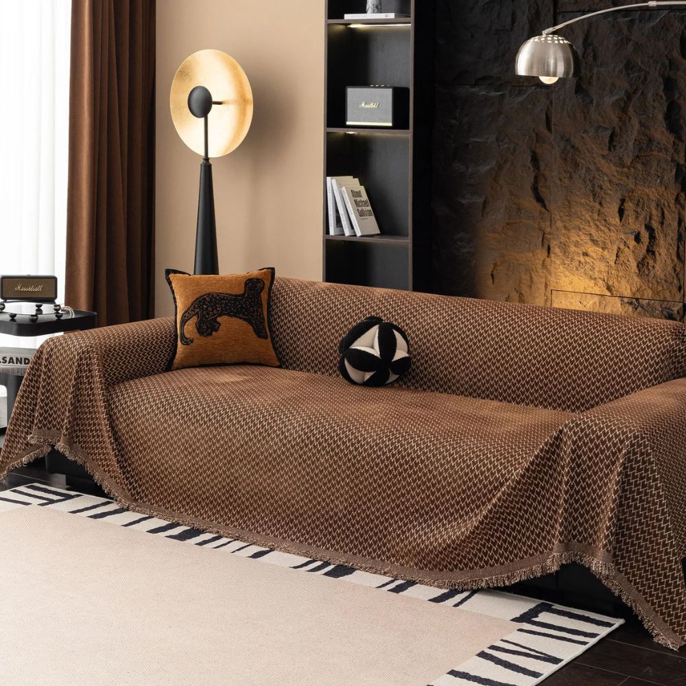 ChenilleHeart: Sofa Cover with Zigzag Weave Pattern & Elegant Fringe Decoration – for Sofa & Armchair