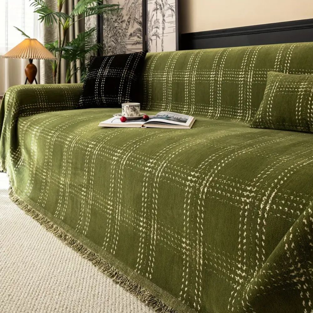 ChesterFeld: Checkered Sofa Throw in Chenille with Tassels – for Living Room & Couch