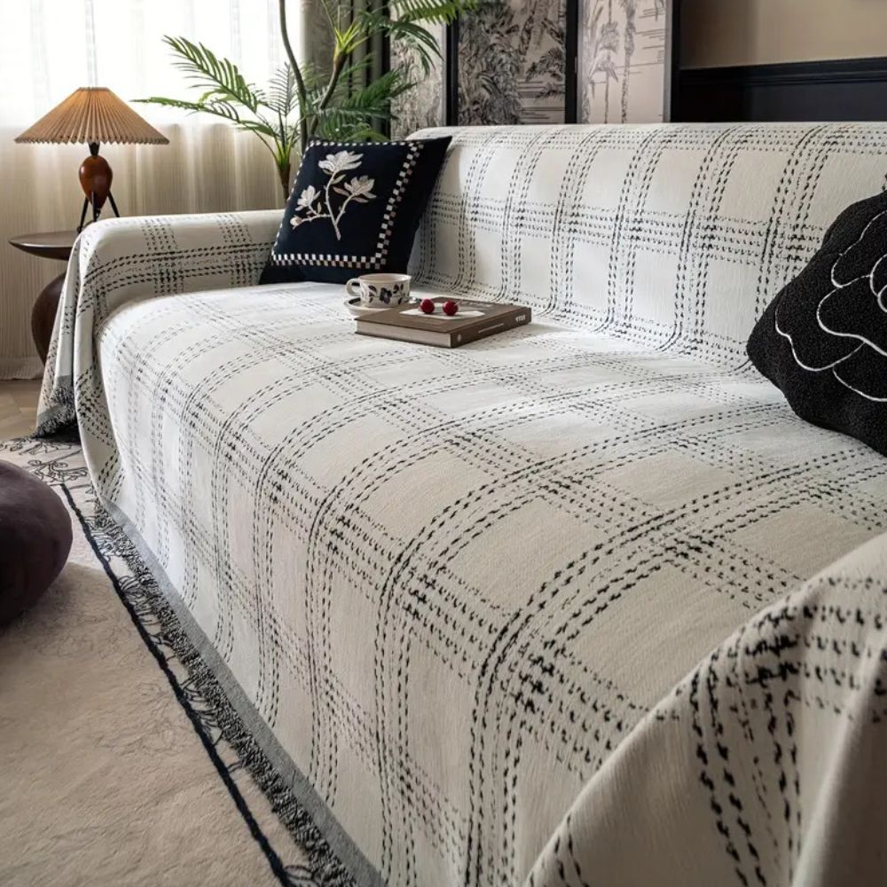 ChesterFeld: Checkered Sofa Throw in Chenille with Tassels – for Living Room & Couch