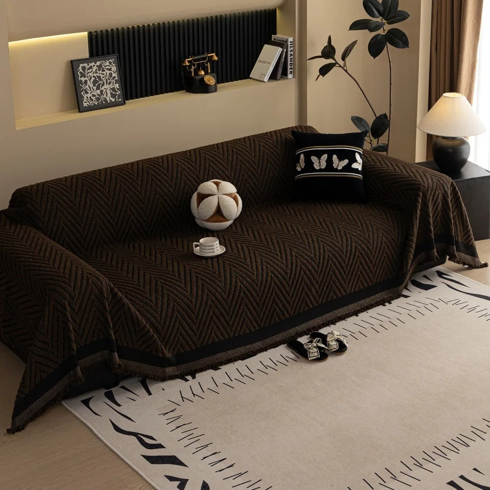 ChevronHaus: Sofa Throw in Herringbone Design with Decorative Tassels – for Living Room & Couch