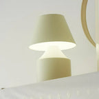 Oblo™ Table Lamp