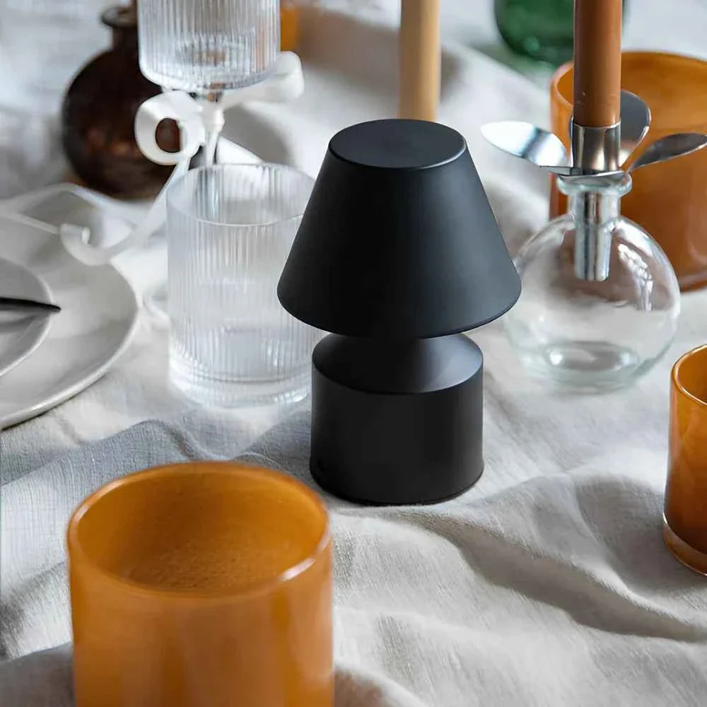 Oblo™ Table Lamp