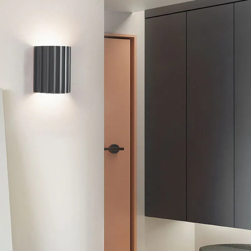 ColoraGlow: Round LED Wall Light – Modern Color Accent Lamp for Bedrooms & Children's Rooms