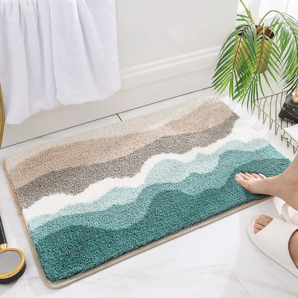 Colorful Absorbent Bath Mat with Anti-Slip Base – Plush Quick-Dry Bathroom Mat for Comfort and Safety