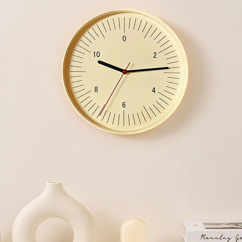 Wall Clock Round Analog ABS Plastic Lightweight Indoor Wall Mounted
