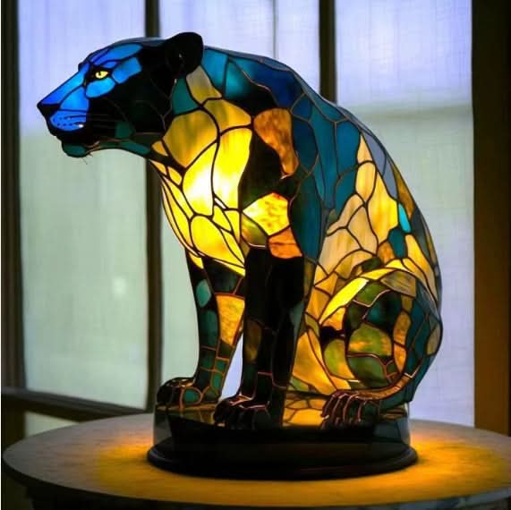 CompanionLight: Artistic LED Table Lamp with Popular Dog Breeds & USB Connection – for Shelf & Nightstand