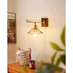 Celevon – Crescent Wall Lamp