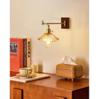 Celevon – Crescent Wall Lamp
