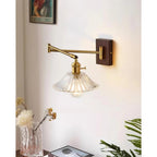 Celevon – Crescent Wall Lamp