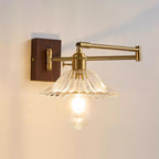 Celevon – Crescent Wall Lamp