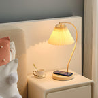 Vaelora – Pleated Table Lamp with Timeless Grace