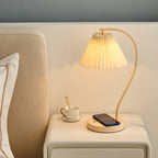 Vaelora – Pleated Table Lamp with Timeless Grace