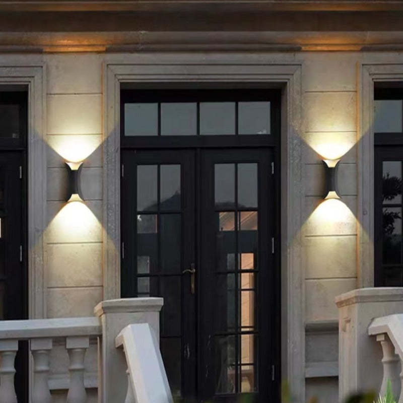 Curvion: Curved LED Outdoor Wall Light – Weatherproof Wall Lamp for Garden & Terrace