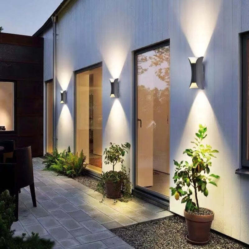 Curvion: Curved LED Outdoor Wall Light – Weatherproof Wall Lamp for Garden & Terrace
