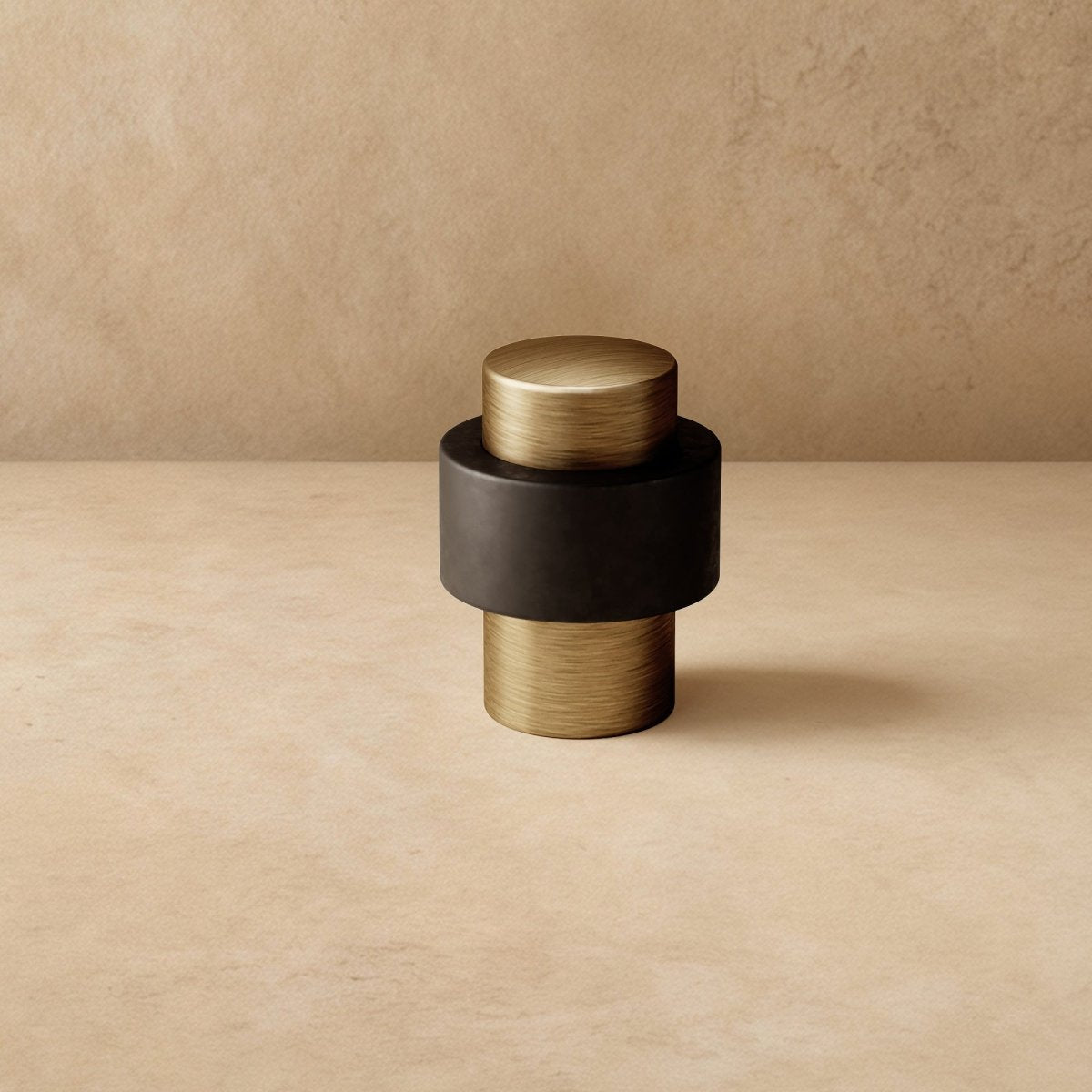 DecoFinio: Design Door Stopper Floor Rubber Silent with Brass Look – for Living Room & Hallway