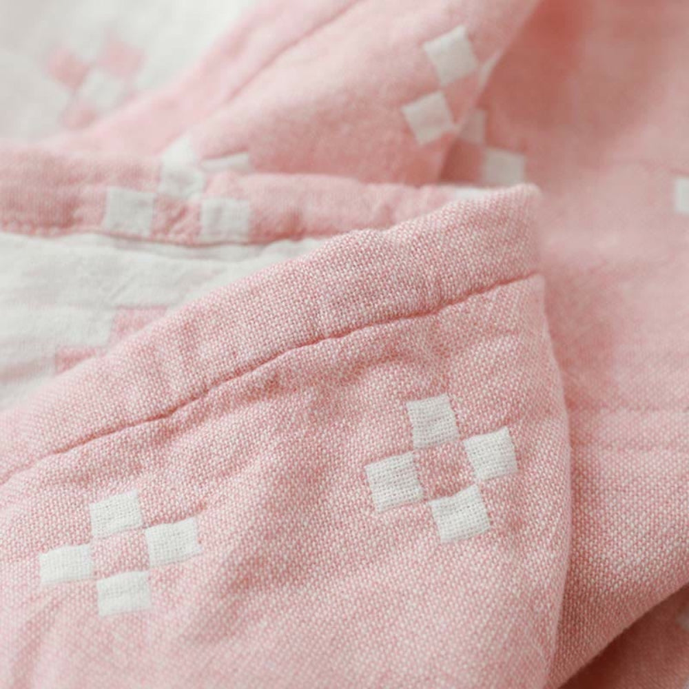 Diamond Loom: Breathable Cotton Blanket with Geometric Pattern and Light Texture – for Sofa and Bedroom