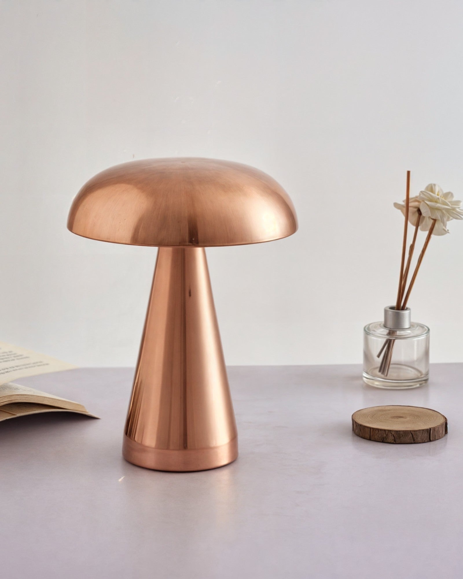 Dimmable Table Lamp – Cordless LED Indoor Lighting with Touch Control and 3 Light Intensities