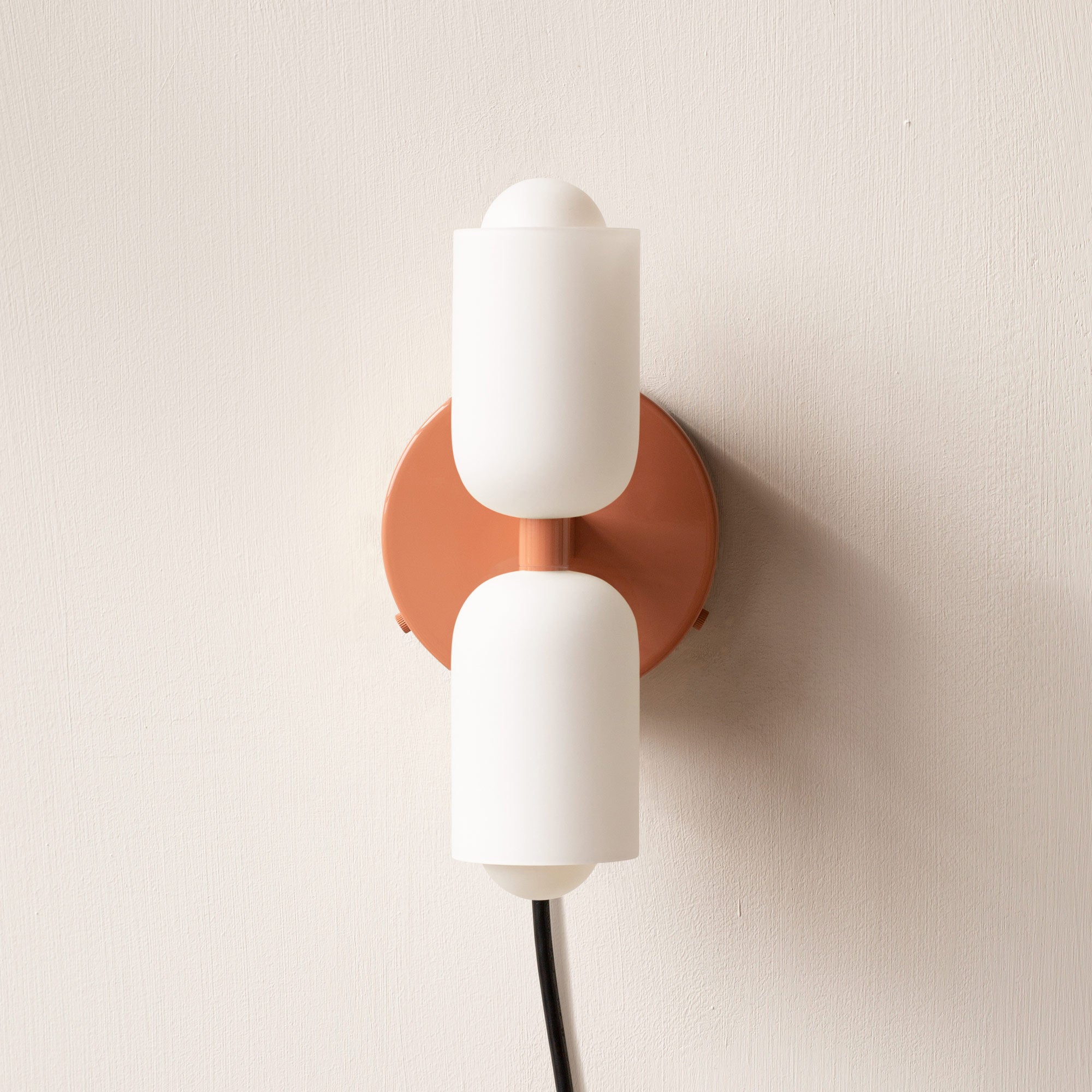 DuoLux: Modern LED Wall Light 2-Bulb – Stylish & Decorative for Living Room & Dining Room