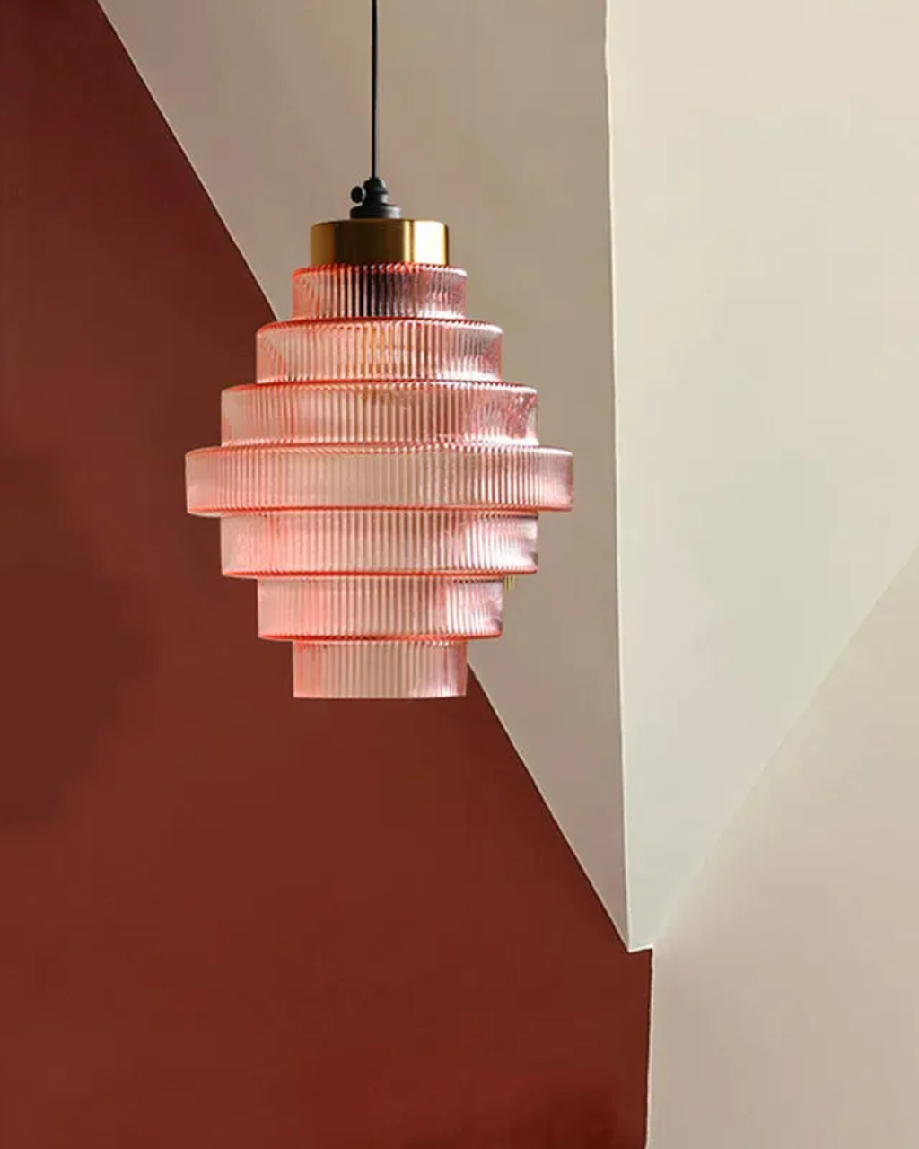 ÉclatAmbiente: Pendant Light Design – Gold-Plated Glass Lamp with Floating Shape, Luxurious for Living Room & Dining Room