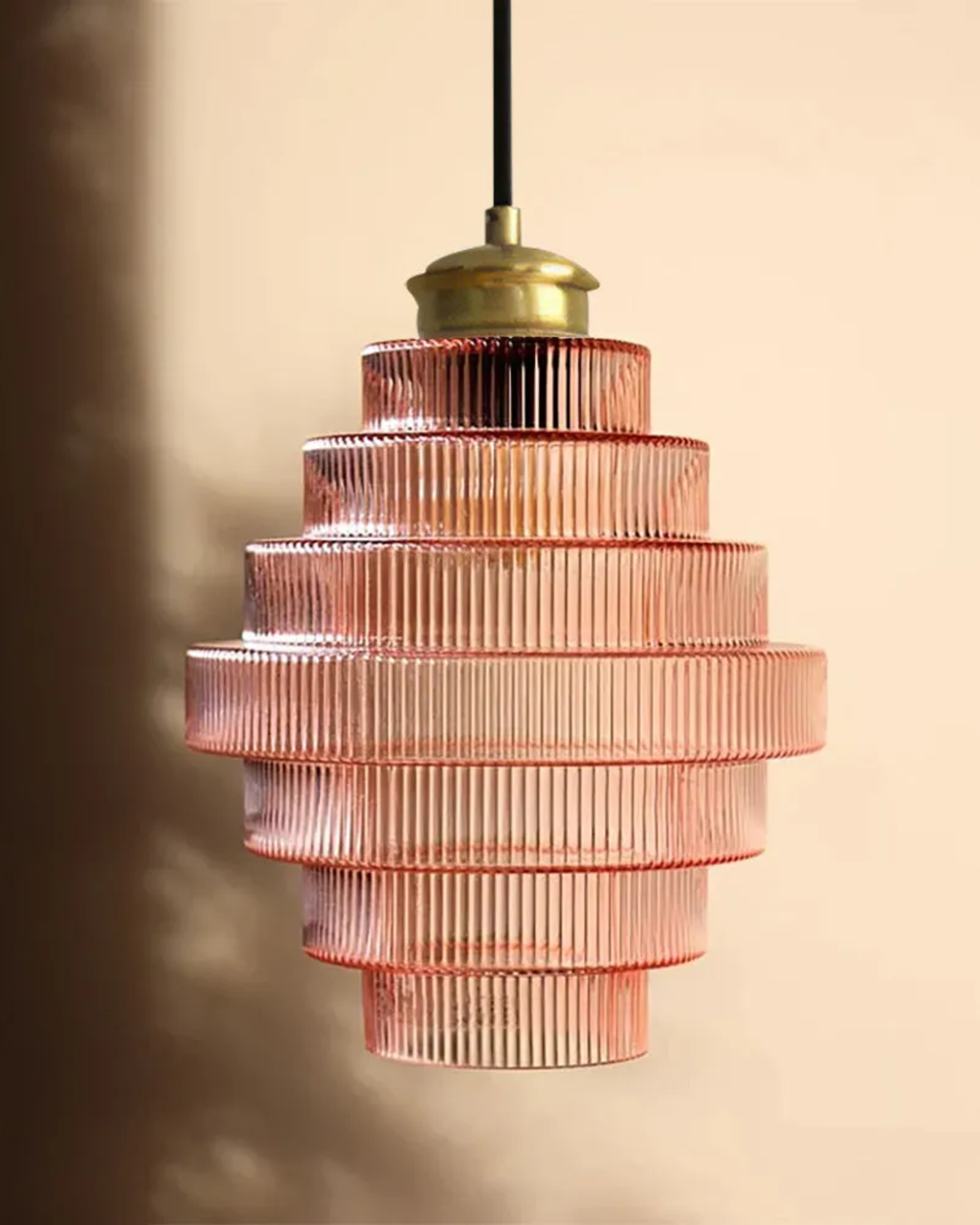 ÉclatAmbiente: Pendant Light Design – Gold-Plated Glass Lamp with Floating Shape, Luxurious for Living Room & Dining Room