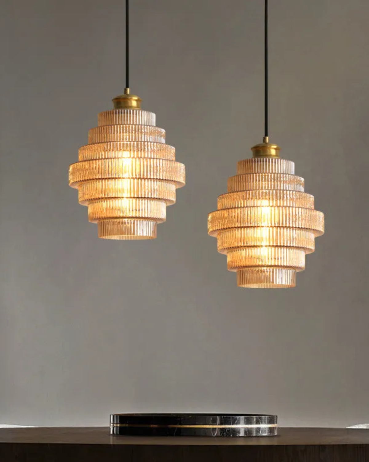 ÉclatAmbiente: Pendant Light Design – Gold-Plated Glass Lamp with Floating Shape, Luxurious for Living Room & Dining Room