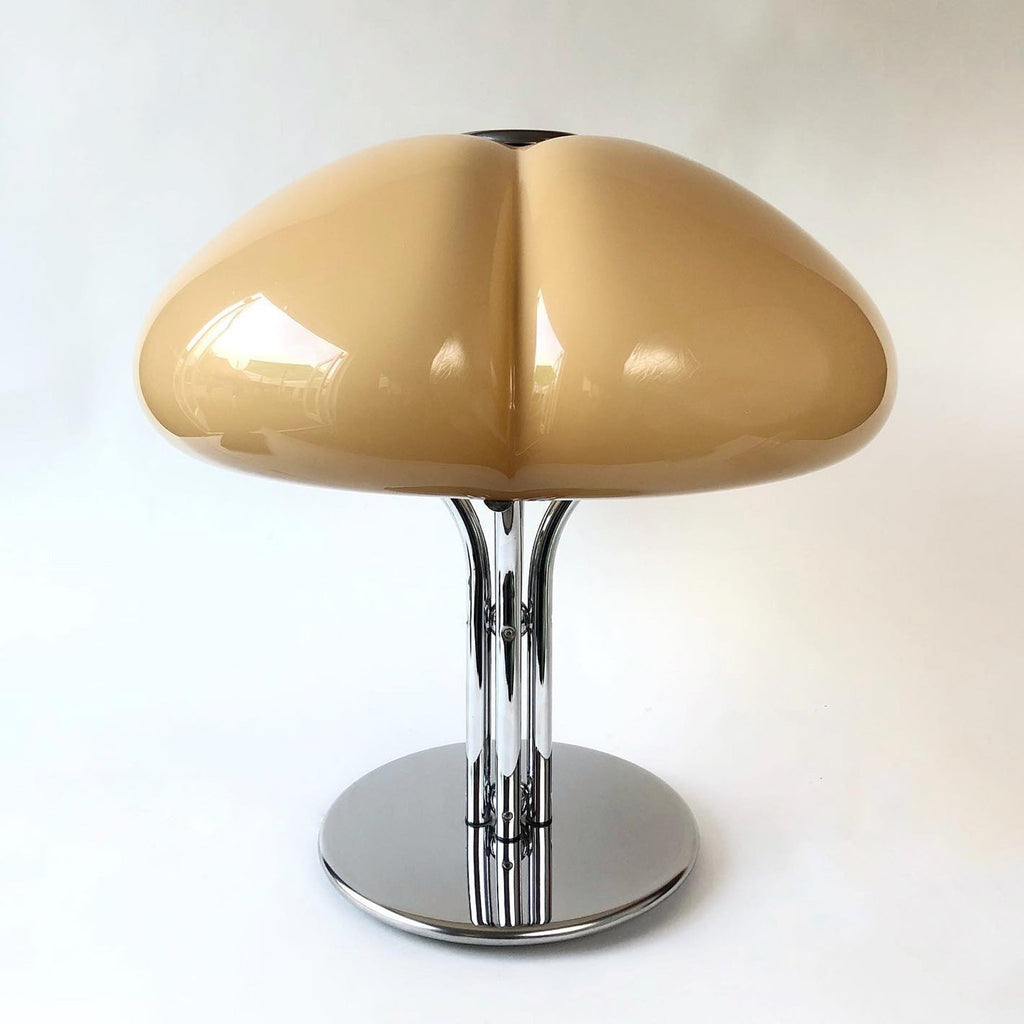 Clover-Glass Petal Table Lamp — Chrome Base