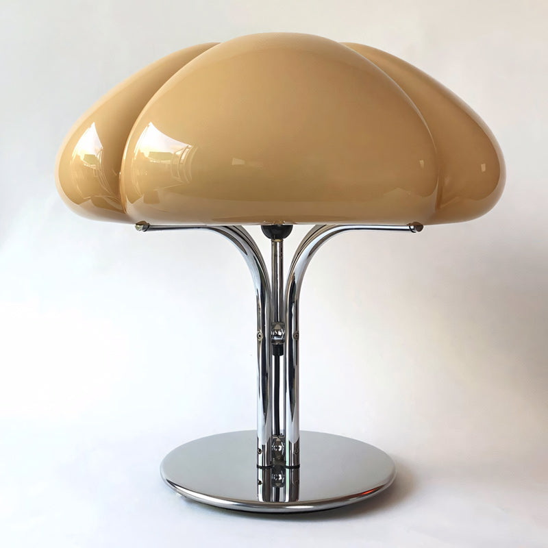 Clover-Glass Petal Table Lamp — Chrome Base