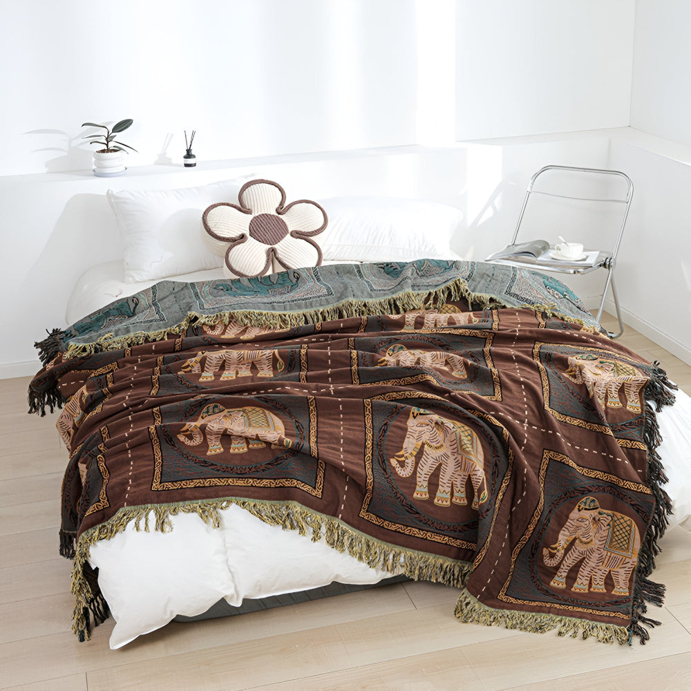 ElephantHouse: Summer Cotton Blanket with Boho Design, Elephant Motif & Decorative Tassels – for Sofa & Bedroom