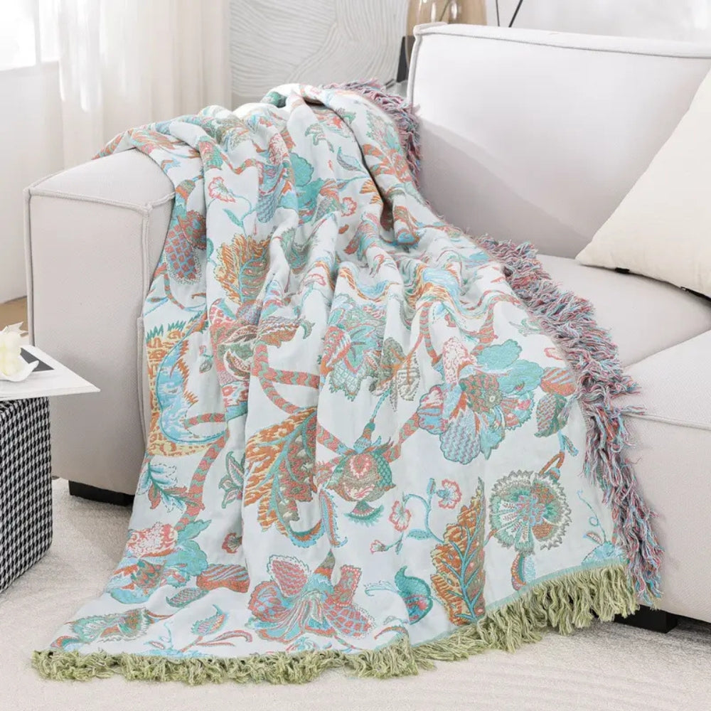 EleganceThread: Cotton Blankets with Floral Jacquard Structure & Decorative Tassel Design – for Sofa & Bed