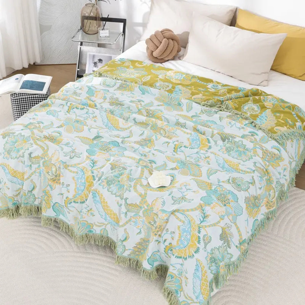 EleganceThread: Cotton Blankets with Floral Jacquard Structure & Decorative Tassel Design – for Sofa & Bed