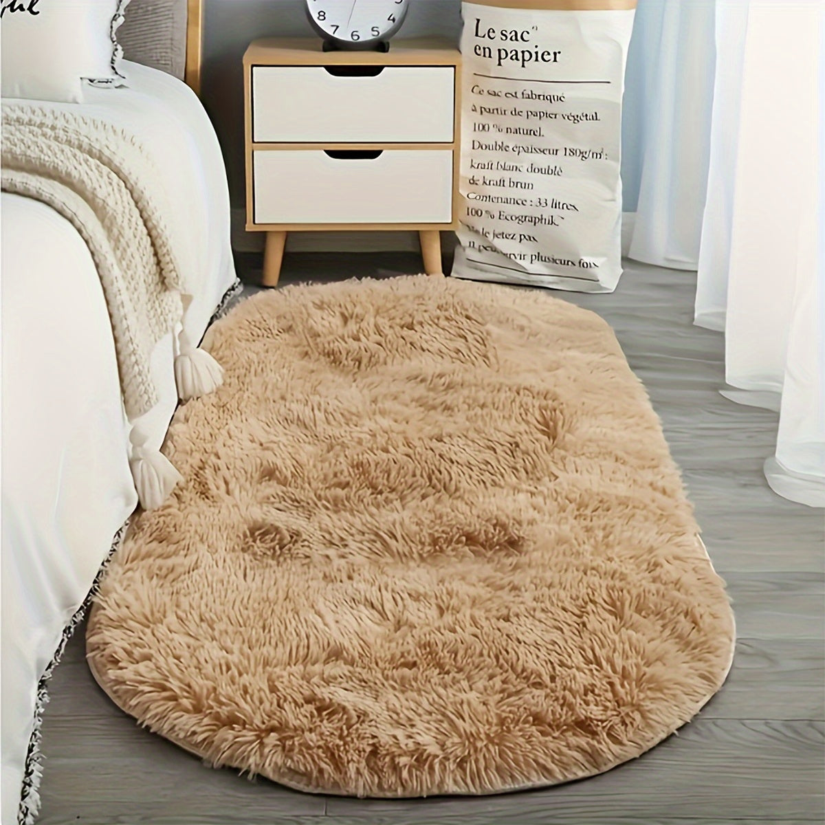 EleganzHaus: Modern Large Rectangular Soft Easy-Care Carpet – Decorative for Living and Sleeping Areas
