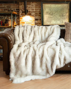ÉliséFlaire: Plush Faux Fur Blanket with Extra Soft Surface & Warm Comfort – for Sofa & Bedroom