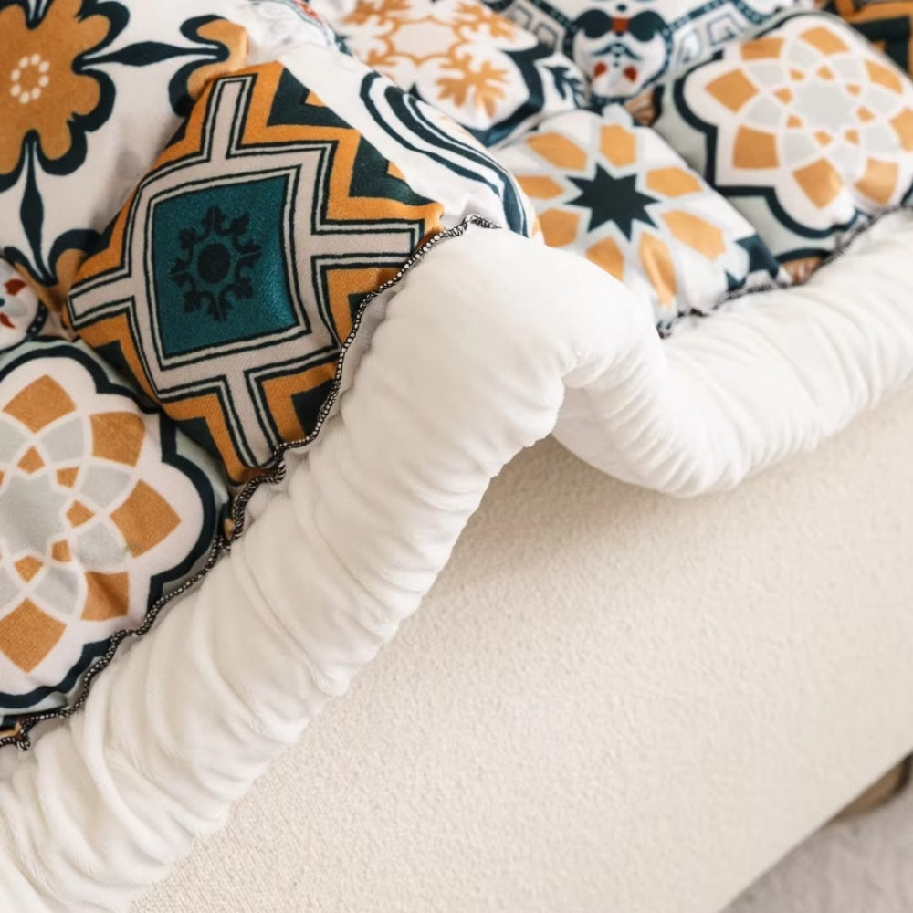 ColorOasis: Sofa Cover in Boho Style with Extra Thick Quilted Pattern & Easy-Care Protection – for Couch & Lounge