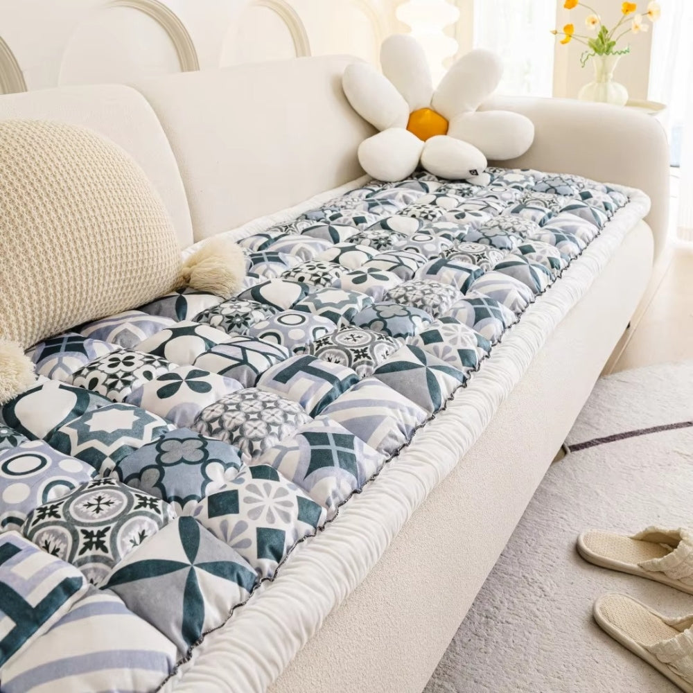 ColorOasis: Sofa Cover in Boho Style with Extra Thick Quilted Pattern & Easy-Care Protection – for Couch & Lounge