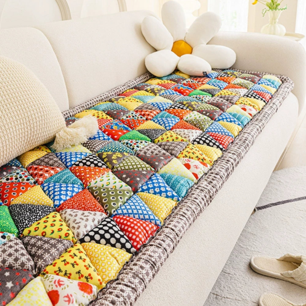 ColorOasis: Sofa Cover in Boho Style with Extra Thick Quilted Pattern & Easy-Care Protection – for Couch & Lounge