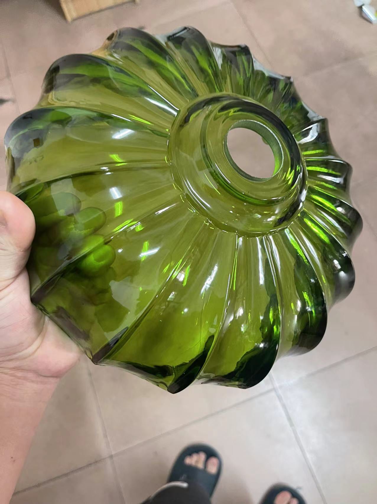 Tulip-Shaped Glass Pendant Light — Multicolor