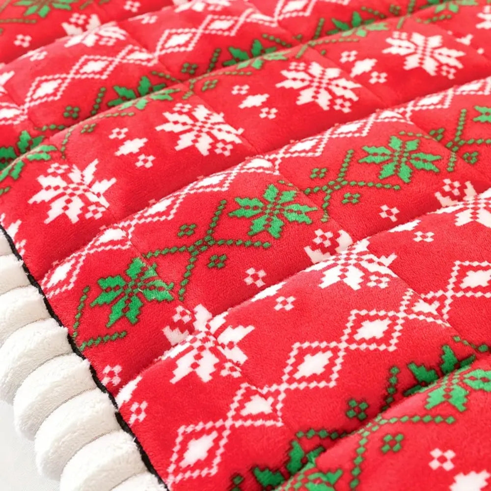 FestivaLoom: Sofa Throw with Christmas Pattern & Soft Upholstery Structure – for Living Rooms & Holidays