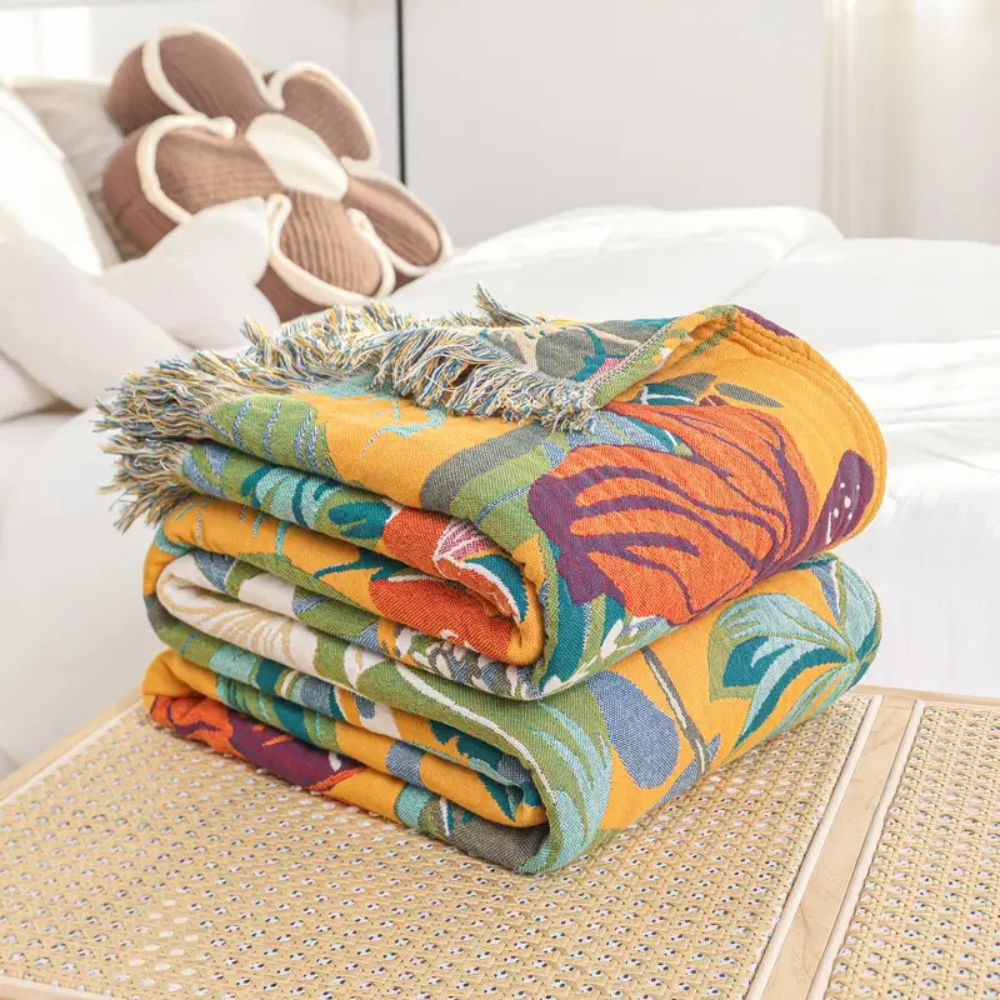 Festival Tropics: Breathable Cotton Blanket with Colorful Tropical Design & Decorative Weaving – for Living & Sleeping Areas
