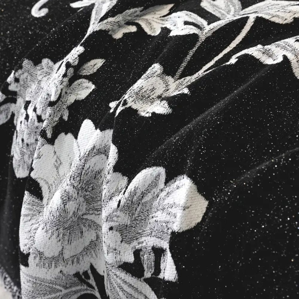 FleurÉternel: Sofa Cover in Jacquard Floral Pattern made of Breathable Chenille with Decorative Fringe – for Sofa & Living Room