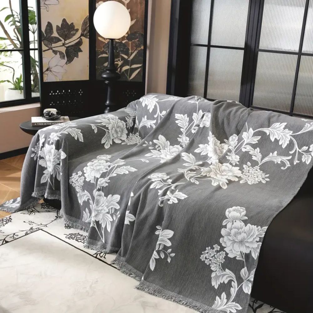 FleurÉternel: Sofa Cover in Jacquard Floral Pattern made of Breathable Chenille with Decorative Fringe – for Sofa & Living Room