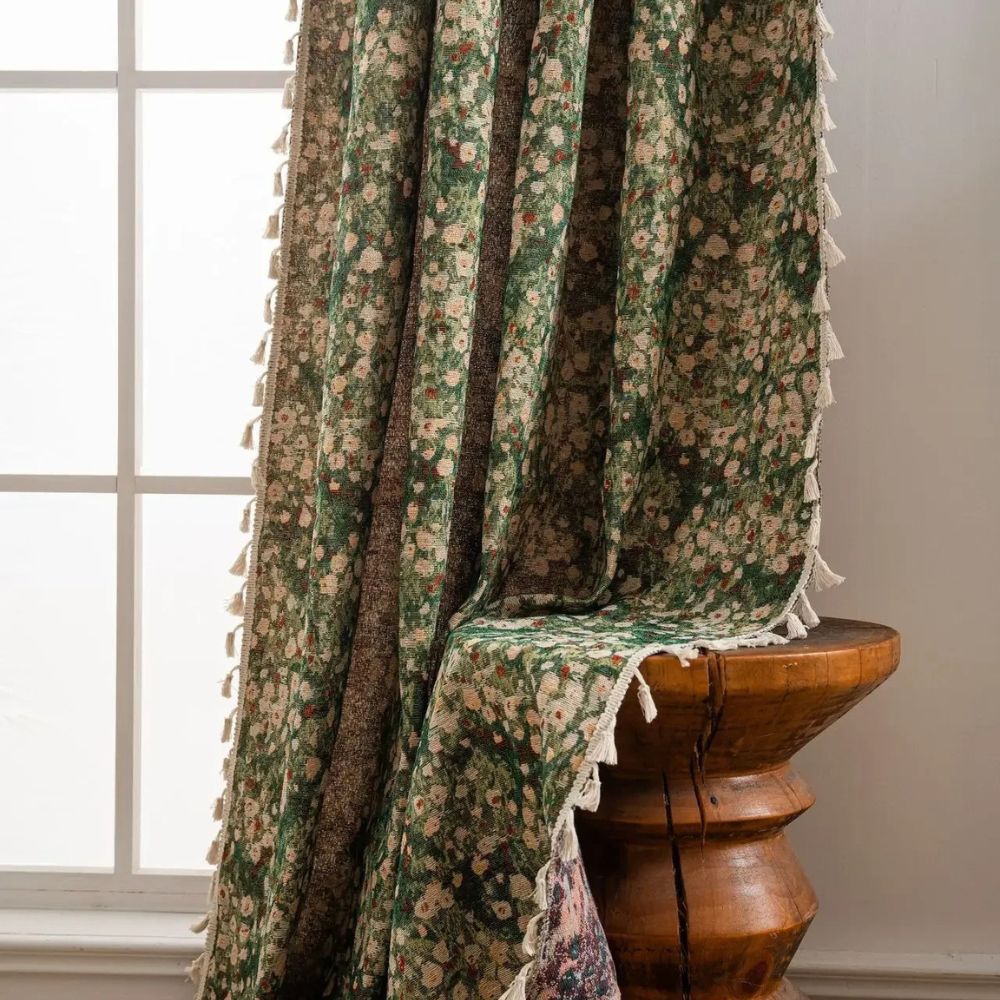 FleurNoveau: Curtain in Vintage Floral Pattern with Tassels – Romantic & Decorative for Living Room & Bedroom