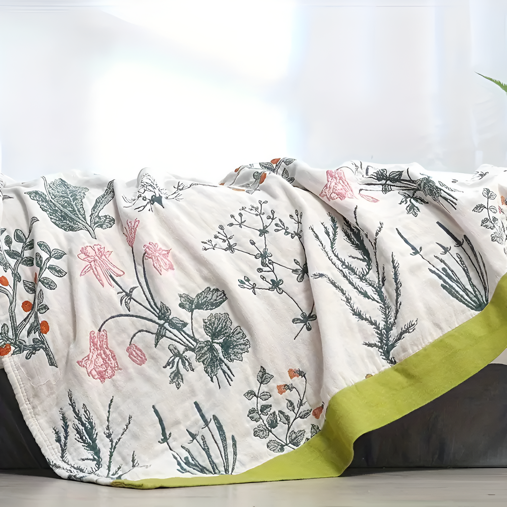FloraHaus: Lightweight Summer Cotton Blanket with Floral Pattern & Breathable Structure – for Bed & Sofa