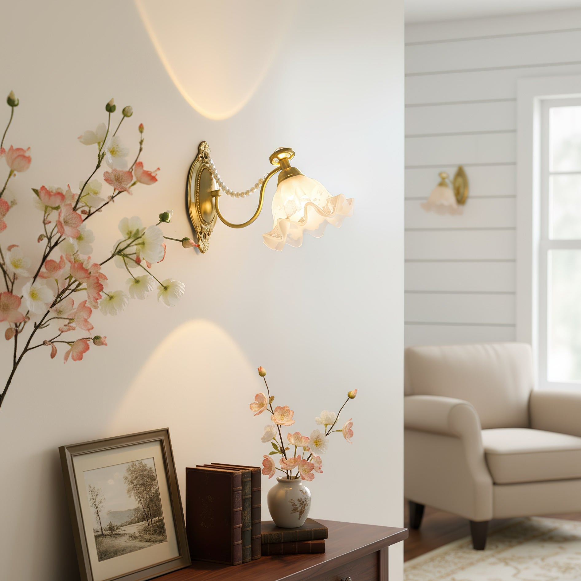 Floral Glass & Brass Wall Sconce — White Blossom